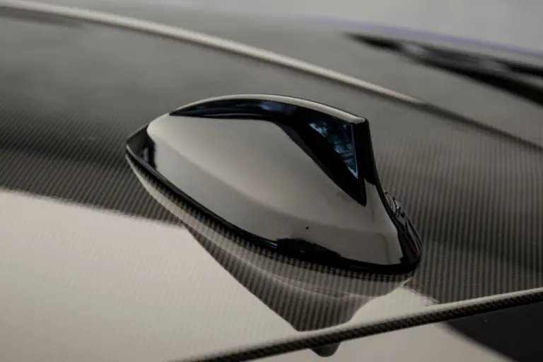 What is an automotive-optimised antenna design?